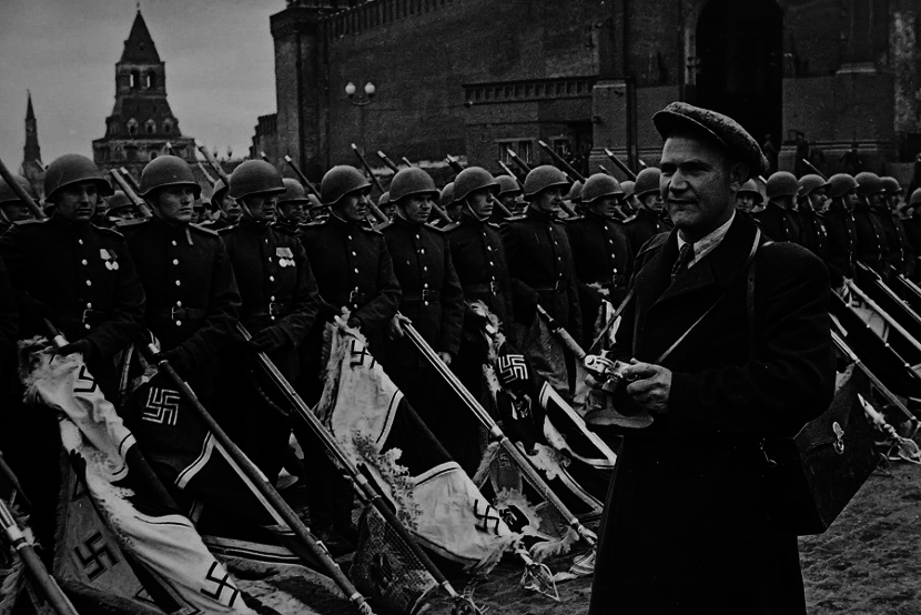 «Момент истины Евгения Халдея». Выставку легенды советской военной фотографии представят в ООН