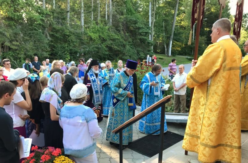 Торжества по случаю праздника Смоленской иконы Божией Матери прошли в Онтарио