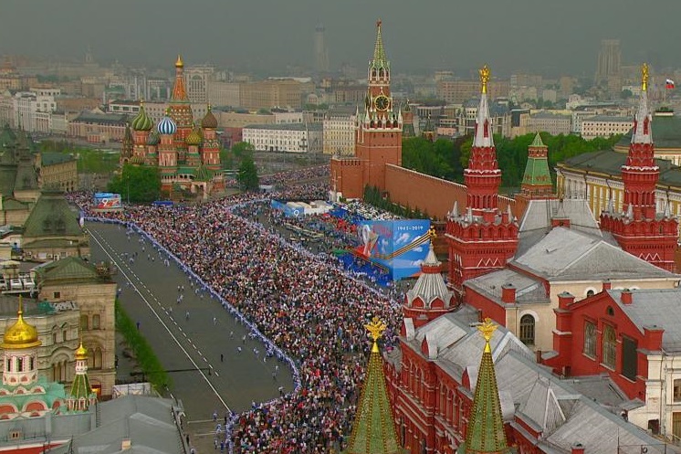 Международная сцена «Бессмертного полка» в Москве приглашает участников из Канады