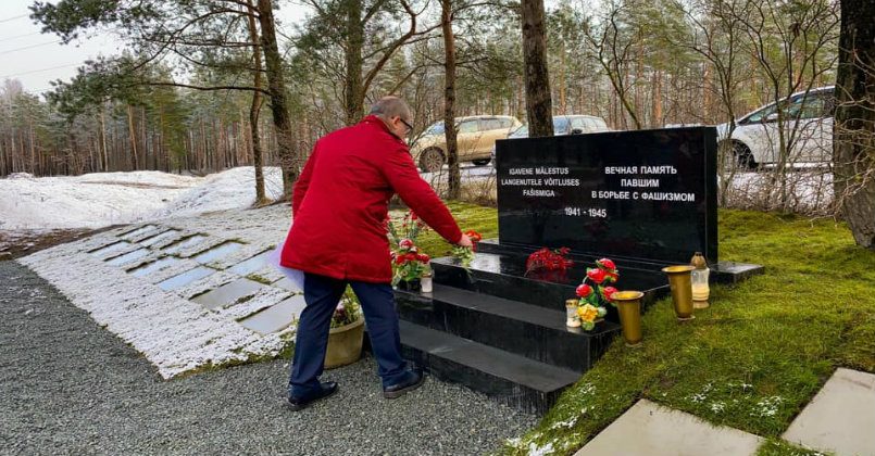 В Таллине открыли памятник советским воинам-освободителям