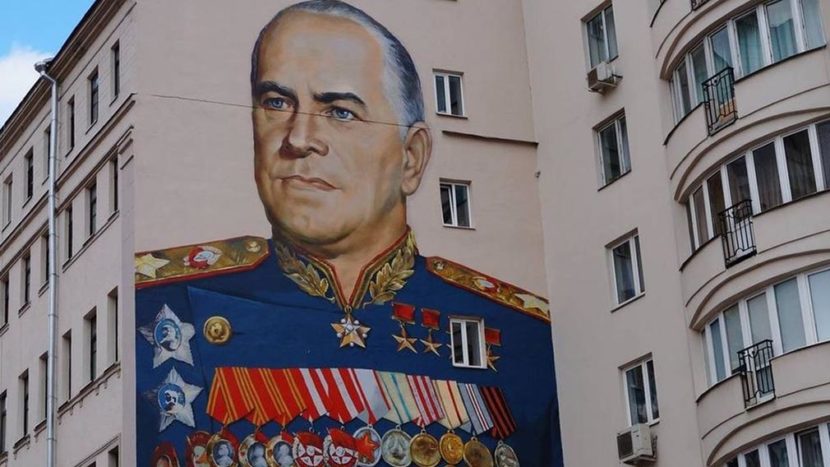 Власти Харькова вернули городскому проспекту имя маршала Жукова