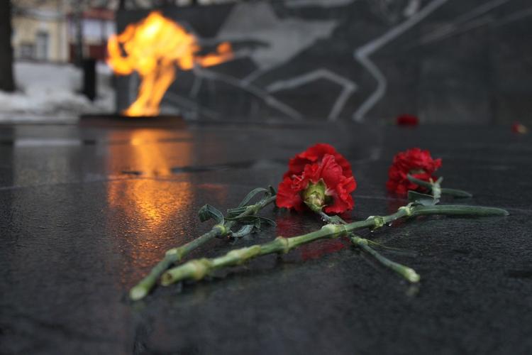 «Прости меня, дед». Песни о войне от участников Международной сцены 