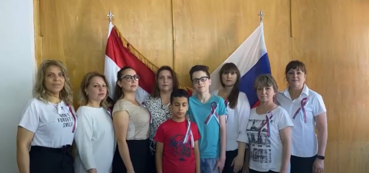 Соотечественники поздравили Россию с праздником
