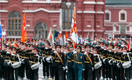 Победителям «Диктанта Победы» подарят билеты на парад Победы в Москве в 2022 году