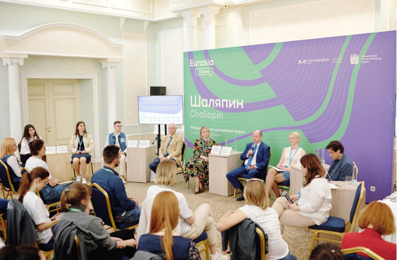 «Россия в моем сердце»: российские соотечественники встретились на форуме в Оренбурге