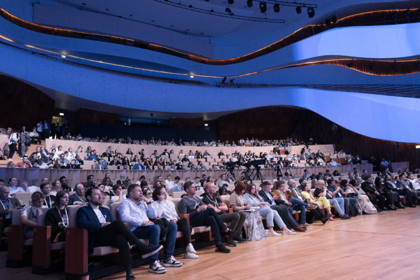 Форум БРИКС «Облачный город» в Москве открыл Нобелевский лауреат Мухаммад Юнус