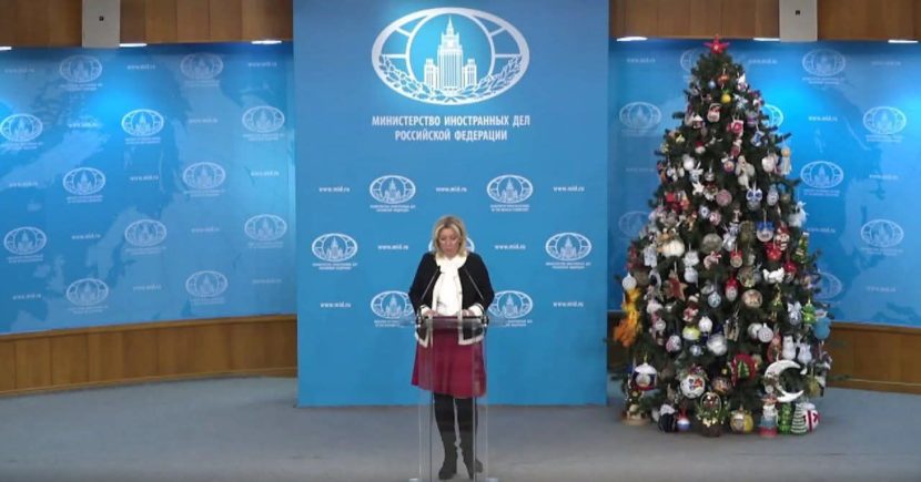 Новогодние игрушки из Монреаля отправились в Москву на конкурс «Фейерверк новогодних игрушек»